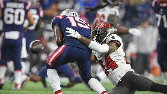 Buccaneers lose DB Carlton Davis to quad injury (NFL)