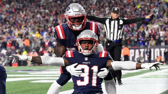 Report: Pats CB Jonathan Jones (shoulder) done for season (NFL)