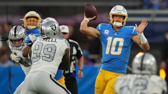 Dominant first half carries Chargers past Raiders (NFL)