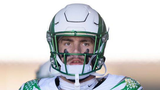 Oregon TE Spencer Webb dies after hitting head in fall (College Football)