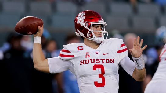 Seeking 9th straight win, Houston visits upset-minded Temple (College Football)