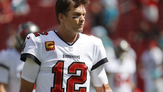 Report: Tom Brady (thumb) OK, Lavonte David (ankle) out Thursday (NFL)