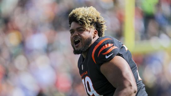 Bengals put OL Jackson Carman, RB Samaje Perine on COVID list (NFL)