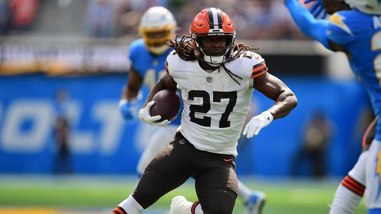 Browns to activate RB Kareem Hunt, RT Jack Conklin (NFL)