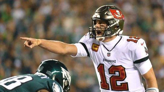 Tom Brady's two TD passes lead Bucs past Eagles (NFL)