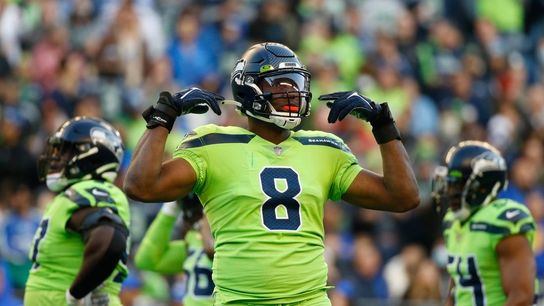 Report: Free agent DE Carlos Dunlap visiting Panthers (NFL)