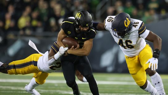 No. 9 Oregon rallies past Cal, then holds on for win (College Football)