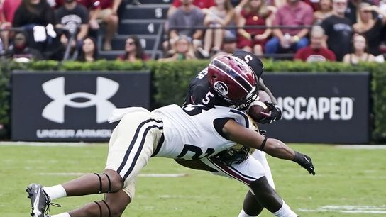 South Carolina rallies late to upend Vanderbilt (College Football)