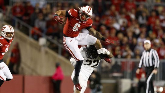 Wisconsin RB Chez Mellusi (leg) to miss rest of season (College Football)