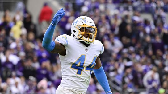 Eagles sign ex-Chargers LB Kyzir White to 1-year deal (NFL)