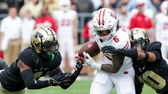 Wisconsin trounces No. 25 Purdue for third straight win (College Football)