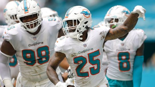 Report: Free agent Xavien Howard cleared for FB activities (NFL)