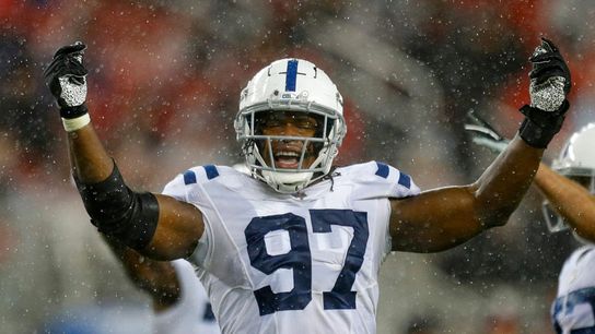 DE Al-Quadin Muhammad rejoins Colts on 1-year deal (NFL)
