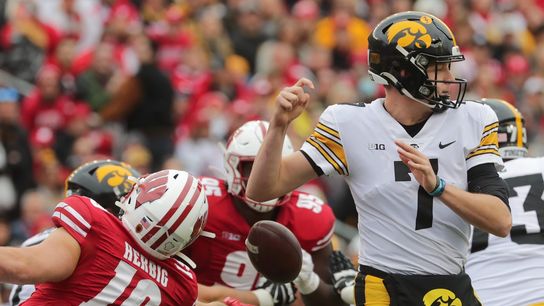 No. 19 Iowa visits Northwestern trying to halt two-game skid (College Football)