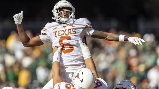 WR Joshua Moore leaves Texas to enter transfer portal (College Football)