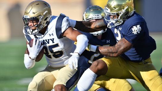 Kyren Williams helps No. 10 Notre Dame cruise past Navy (College Football)