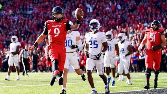 No. 6 Cincinnati holds on to beat Tulsa (College Football)