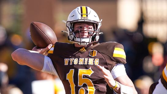 Wyoming meets high-scoring Kent State in Idaho Bowl (College Football)