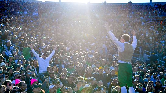 No. 9 Notre Dame streaking into Virginia (College Football)