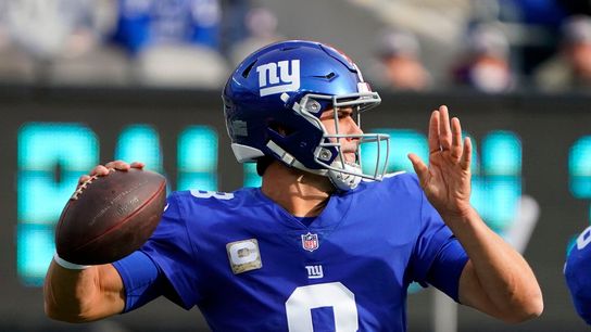 Daniel Jones, Giants try to snap prime-time skid vs. Bucs (NFL)