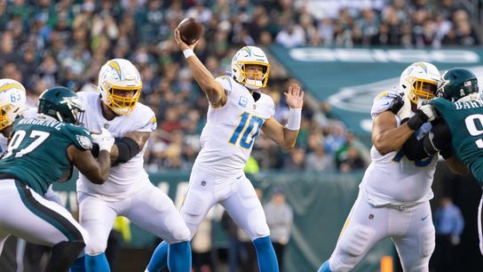Chargers convert game-winning FG to get by Eagles (NFL)