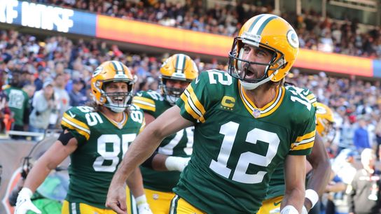 Aaron Rodgers: 'Not an activist,' hoping to play Sunday (NFL)