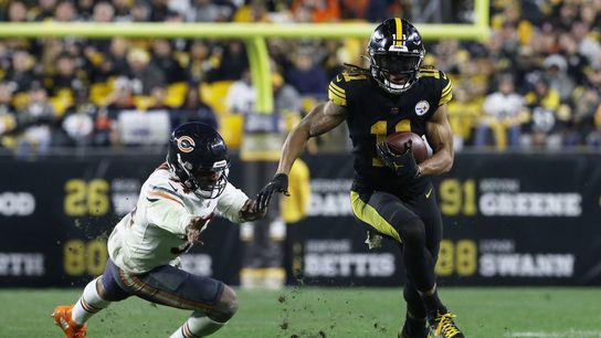 Report: Steelers' Chase Claypool week-to-week with toe injury (NFL)