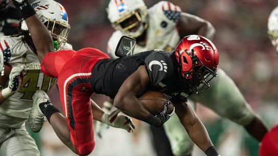 No. 19 Arkansas hosts No. 23 Cincinnati in first all-time meeting (College Football)