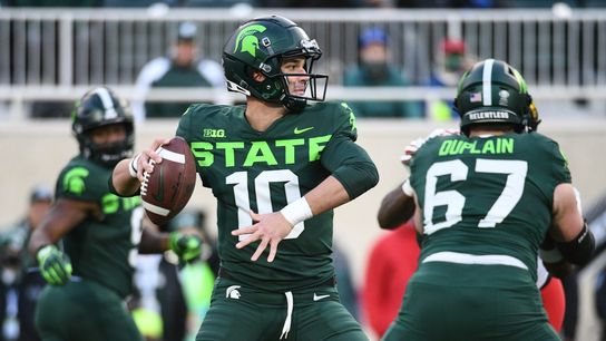 No. 7 Michigan St. overpowers Maryland, 40-21 (College Football)