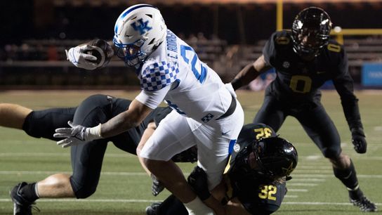 Kentucky rushes past Vanderbilt with dominant first half (College Football)