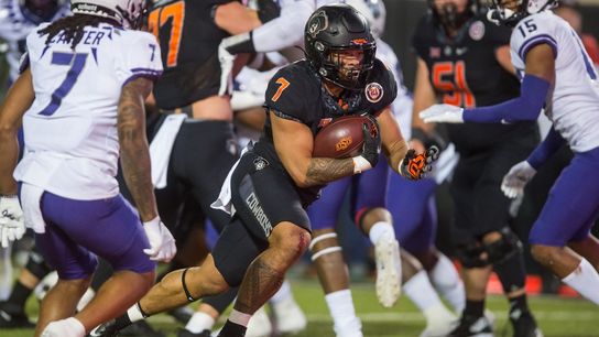 No. 10 Oklahoma State routs TCU to tie for Big 12 lead (College Football)