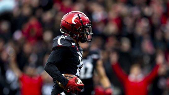 No. 5 Cincinnati manhandles SMU, 48-14 (College Football)