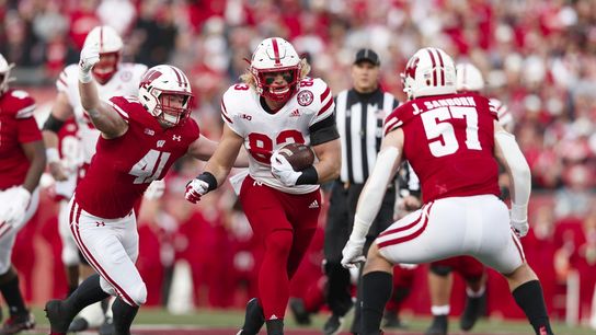 No. 15 Wisconsin outlasts Nebraska, 35-28 (College Football)