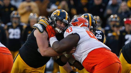 Iowa C Tyler Linderbaum enters NFL draft (College Football)