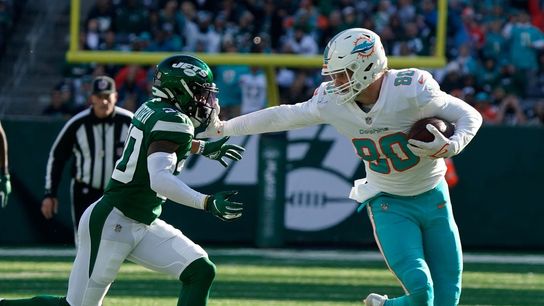 Texans acquire TE Adam Shaheen from Dolphins (NFL)