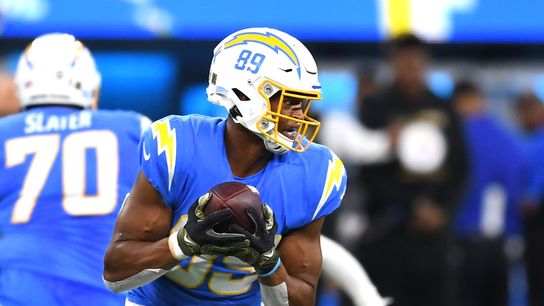 Chargers tight end Donald Parham carted off on stretcher (NFL)