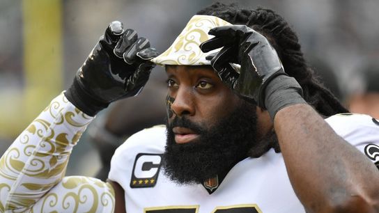Report: Saints sign LB Demario Davis to extension (NFL)