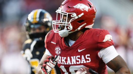 Arkansas WR Treylon Burks to skip bowl, enters NFL draft (College Football)