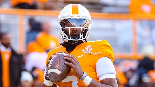 Tennessee QB Hendon Hooker to return in 2022 (College Football)