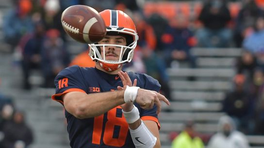 Illinois crushes in-state rival Northwestern, 47-14 (College Football)