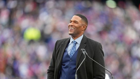 Michael Strahan returns to Earth after brief space flight (NFL)