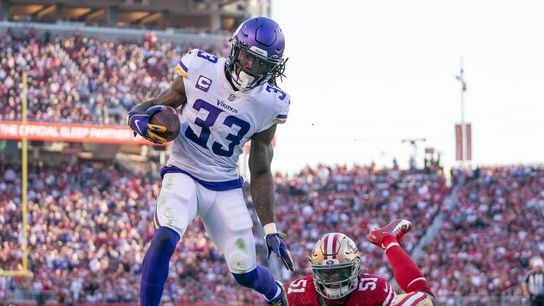 Report: Vikings RB Dalvin Cook has torn labrum, dislocated shoulder (NFL)