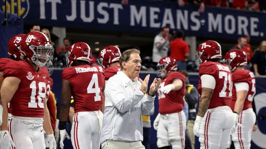 Alabama reclaims No. 1 spot in AP poll; Georgia falls to No. 3 (College Football)