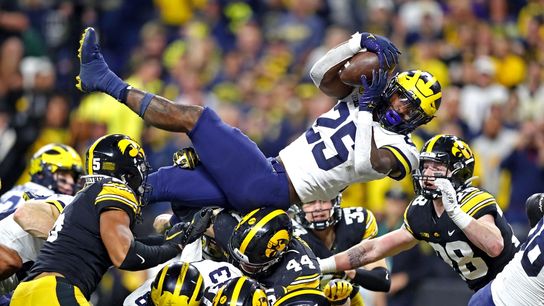 No. 2 Michigan runs roughshod over No. 13 Iowa in Big Ten title game (College Football)