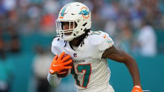 Dolphins’ Jaylen Waddle, Phillip Lindsay set to come off COVID list (NFL)