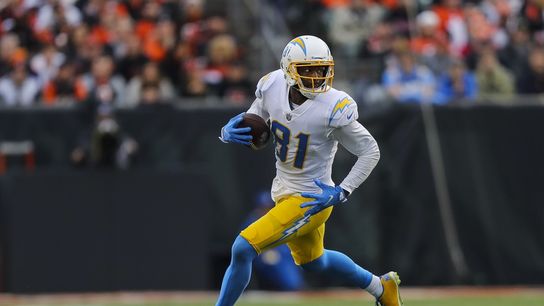 Chargers add WR Mike Williams, CB Chris Harris to COVID list (NFL)