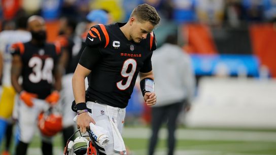 Bengals QB Joe Burrow dislocates finger on throwing hand (NFL)