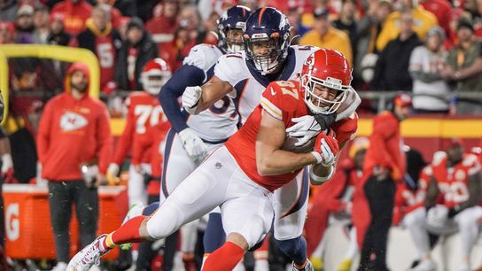 Defense carries Chiefs past Broncos for 5th straight win (NFL)