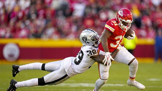Reports: Raiders' Nate Hobbs caught driving 110 mph shortly after DUI (NFL)