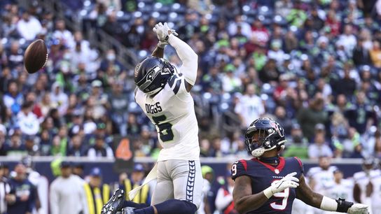 Reports: Seahawks re-sign S Quandre Diggs to $40M deal (NFL)